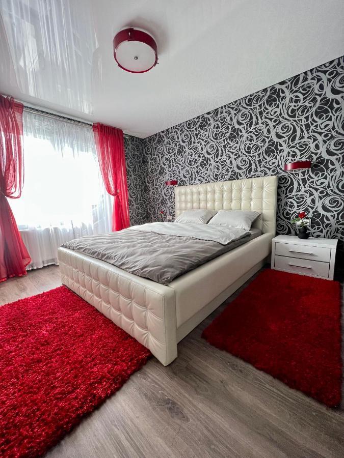 Relax. Просторі Та Затишні Апартаменти Ternópil Exterior foto