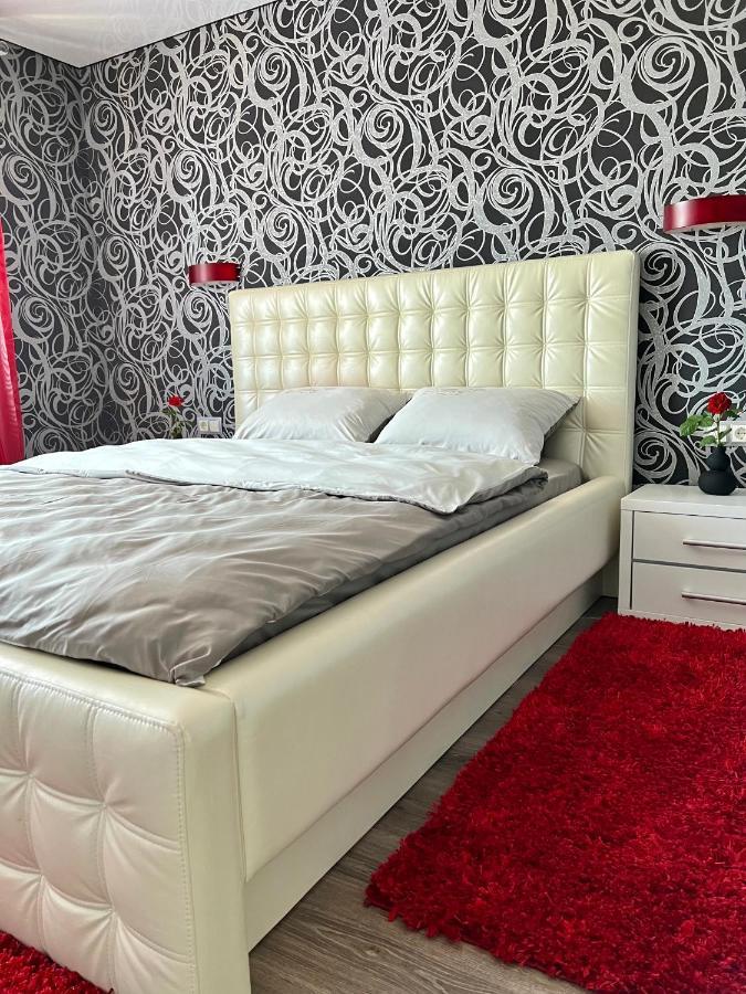 Relax. Просторі Та Затишні Апартаменти Ternópil Exterior foto