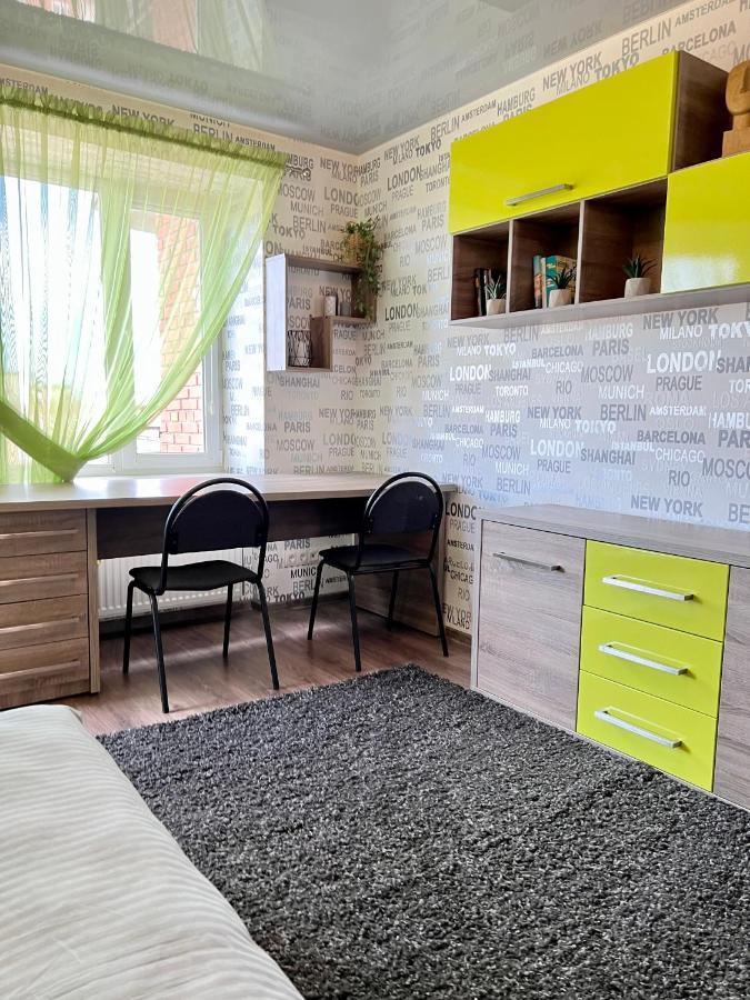 Relax. Просторі Та Затишні Апартаменти Ternópil Exterior foto