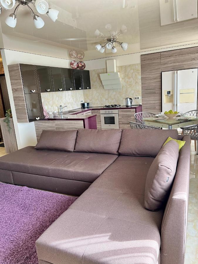 Relax. Просторі Та Затишні Апартаменти Ternópil Exterior foto