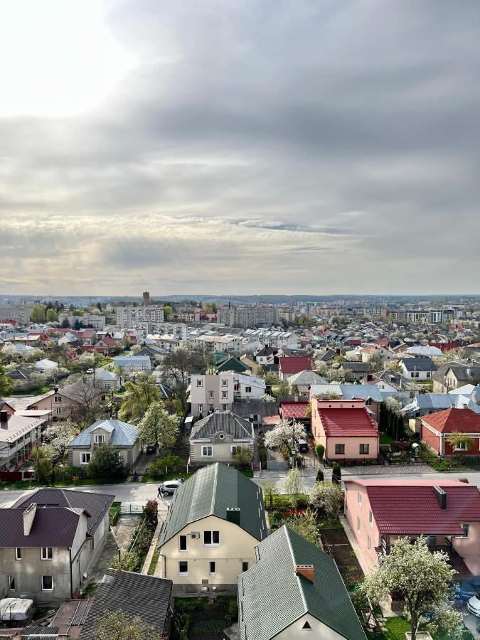 Relax. Просторі Та Затишні Апартаменти Ternópil Exterior foto